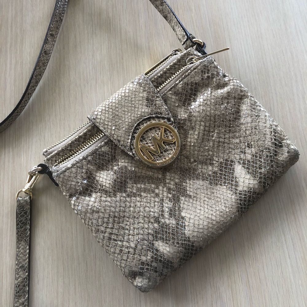Michael Kors Crossbody ♥️ ALL OFFERS WELCOME